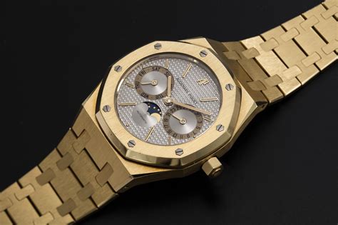 audemars piguet gold.